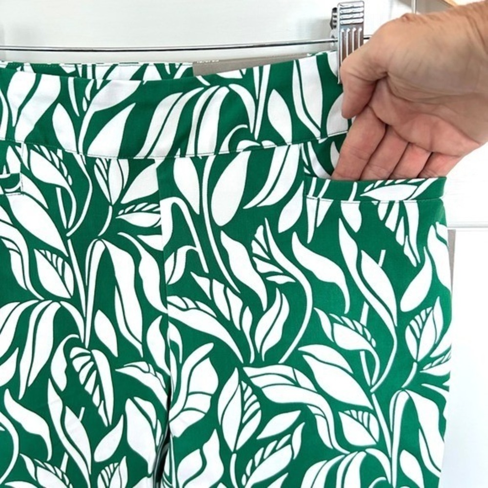 Soft Surroundings Superla Slim Leg Crop Pants Leaf Print Ankle Pants Size 6/8 - Picture 14 of 15